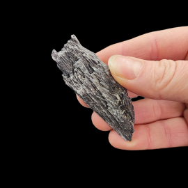 Kyanit Czarny - 37 gram - 7 x 3cm