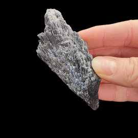 Kyanit Czarny - 62 gramy - 9 x 4 x 2cm