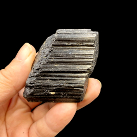 Turmalin Czarny - Szerl - Bryłka 137g. 5 x 4,5 x 3,5cm