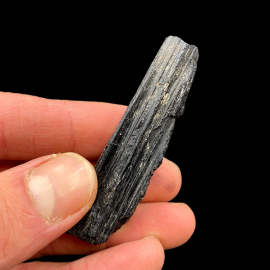 Turmalin Czarny - Szerl - Bryłka 25g. 6 x 1,5 x 1,5cm