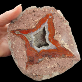 Agat - Nowy Kościół z Geoda Ametystowa -  1,2kg. 14x13 cm