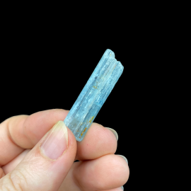 Akwamaryn - 3,6 grama 3,7 x 1 cm