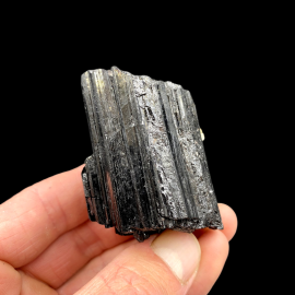 Turmalin Czarny - Szerl - Bryłka 150g. 5 x 4,5 x 3,5cm
