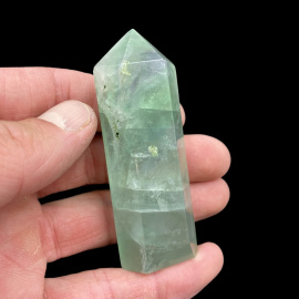 Fluoryt – Obelisk Szlifowany 7,5 cm, 100g. Chiny