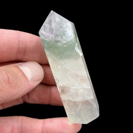 Fluoryt – Obelisk Szlifowany 7,5 cm, 90g. Chiny