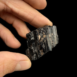 Turmalin Czarny (Szerl) - Naturalny kryształ 47g. 3 x 2,5 x 3 cm