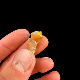 Opal Szlachetny z Etiopii - 1,58 g  / 7,9 ct